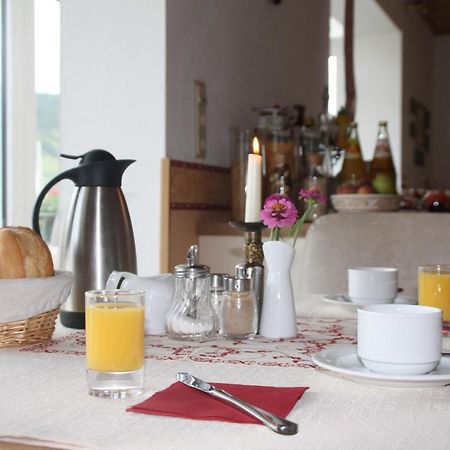 Weingut-Brennerei-Gaestehaus Emil Dauns Reil Exteriér fotografie