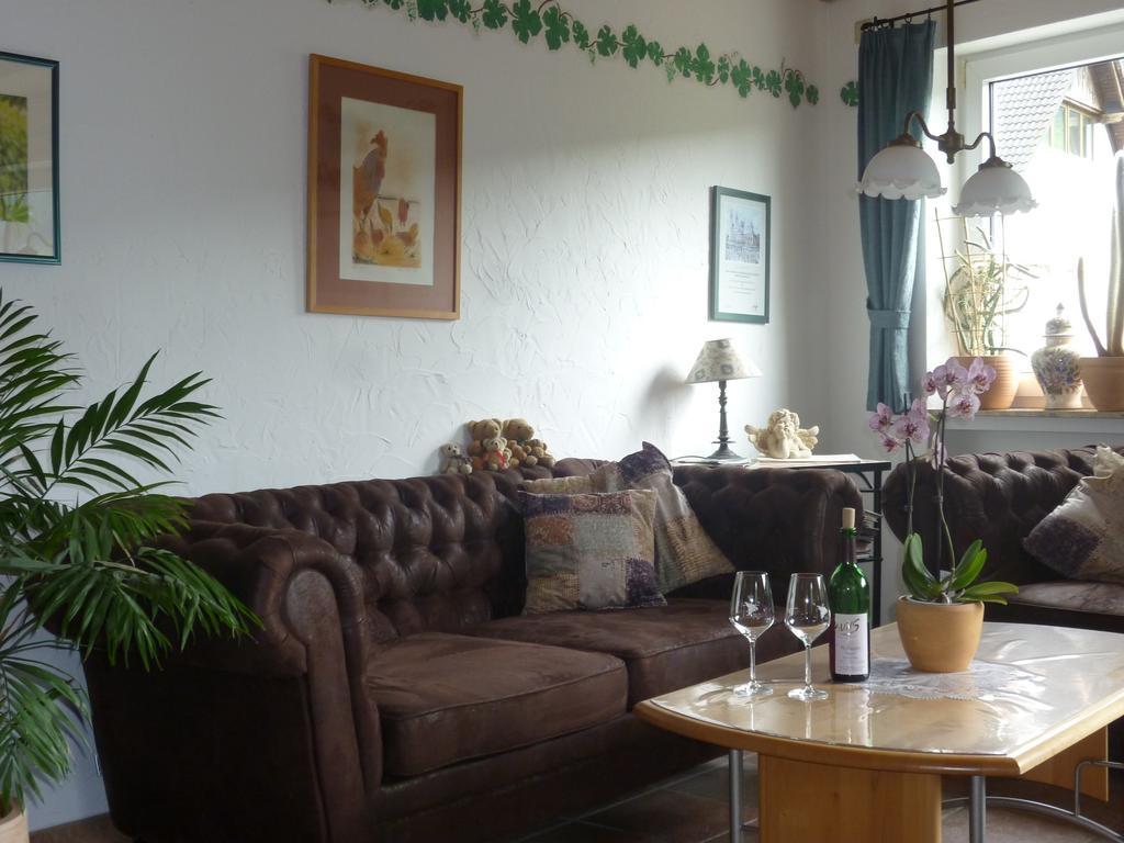 Weingut-Brennerei-Gaestehaus Emil Dauns Reil Exteriér fotografie